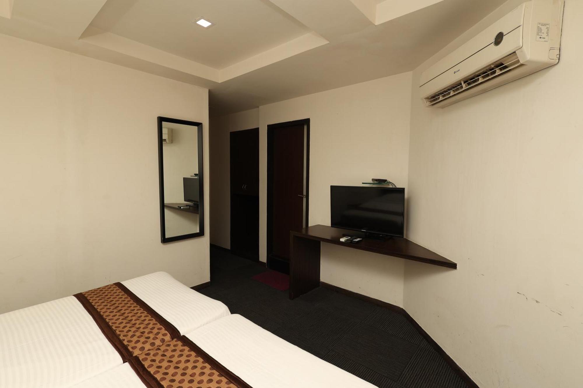 Quaint Suites Hotel & Banquet Mumbai Exterior photo