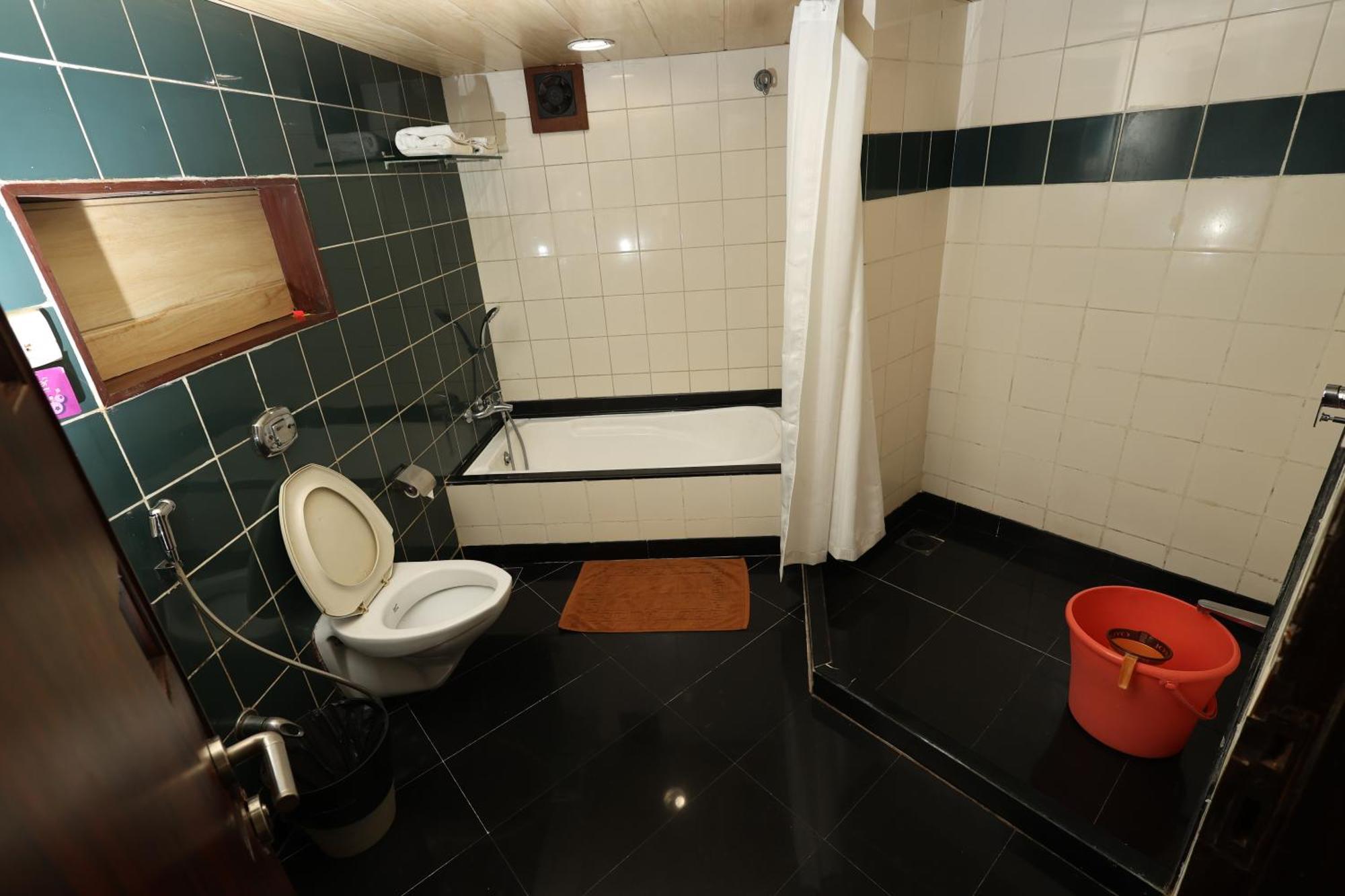 Quaint Suites Hotel & Banquet Mumbai Exterior photo