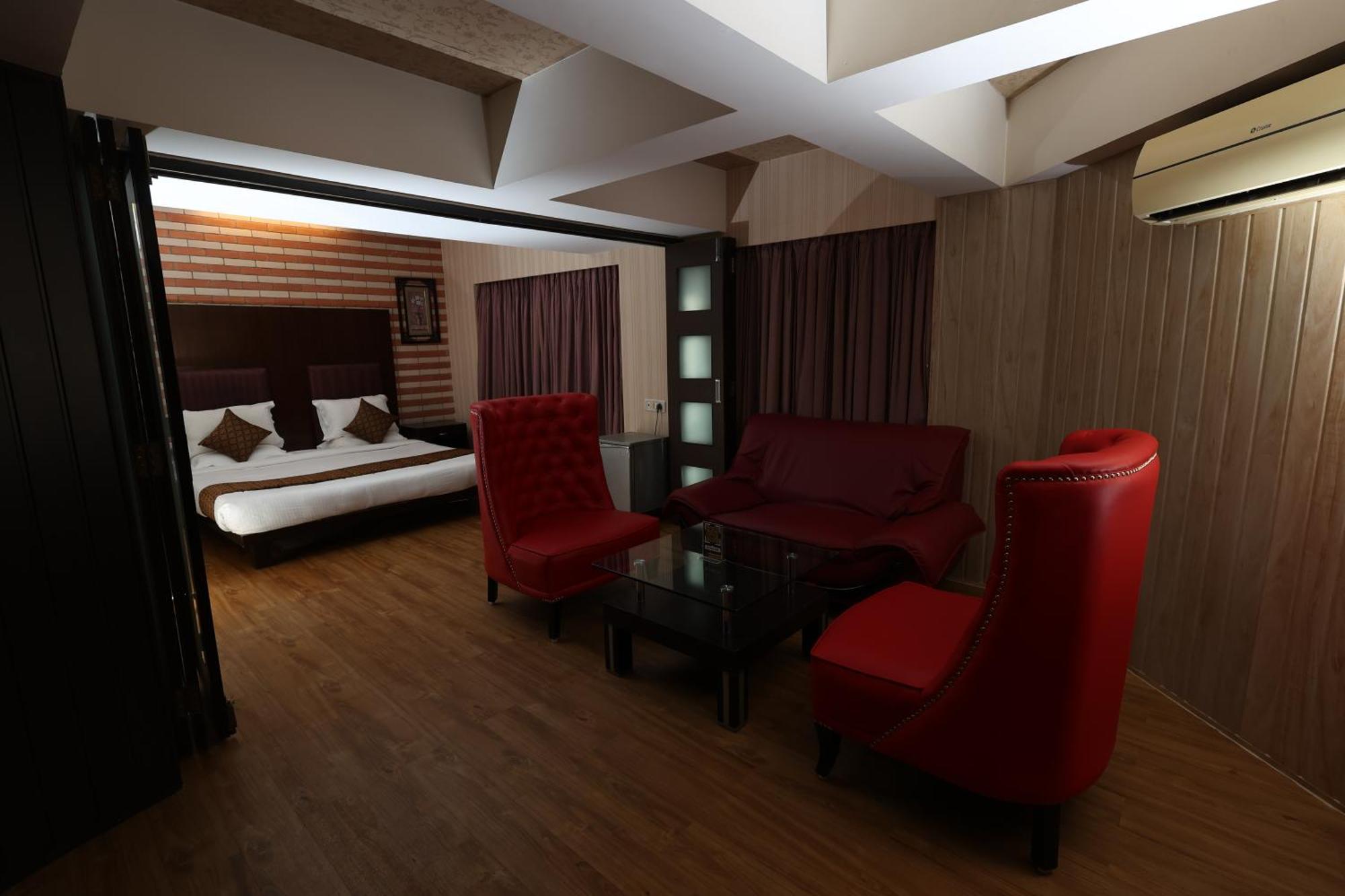 Quaint Suites Hotel & Banquet Mumbai Exterior photo