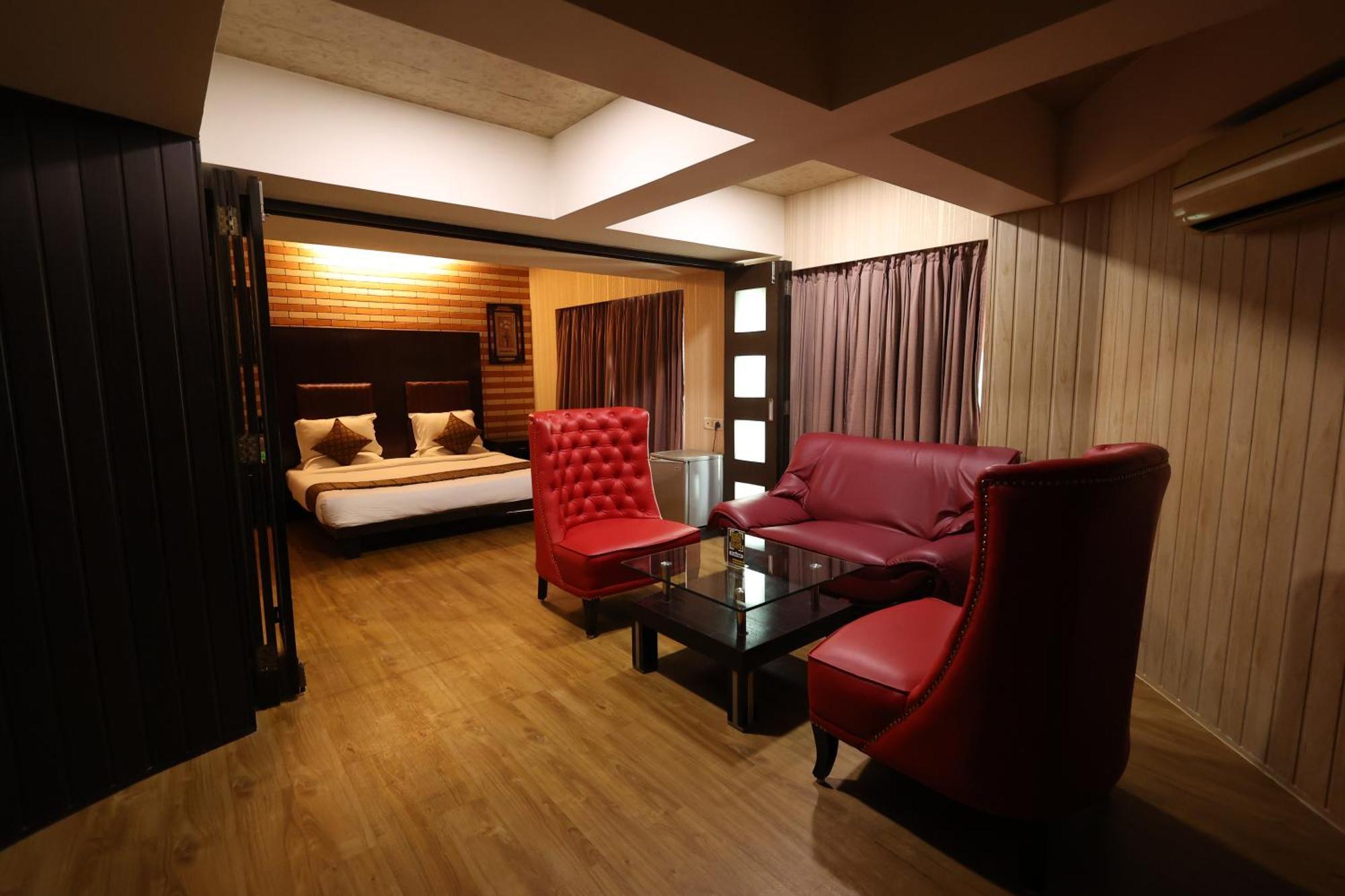Quaint Suites Hotel & Banquet Mumbai Exterior photo