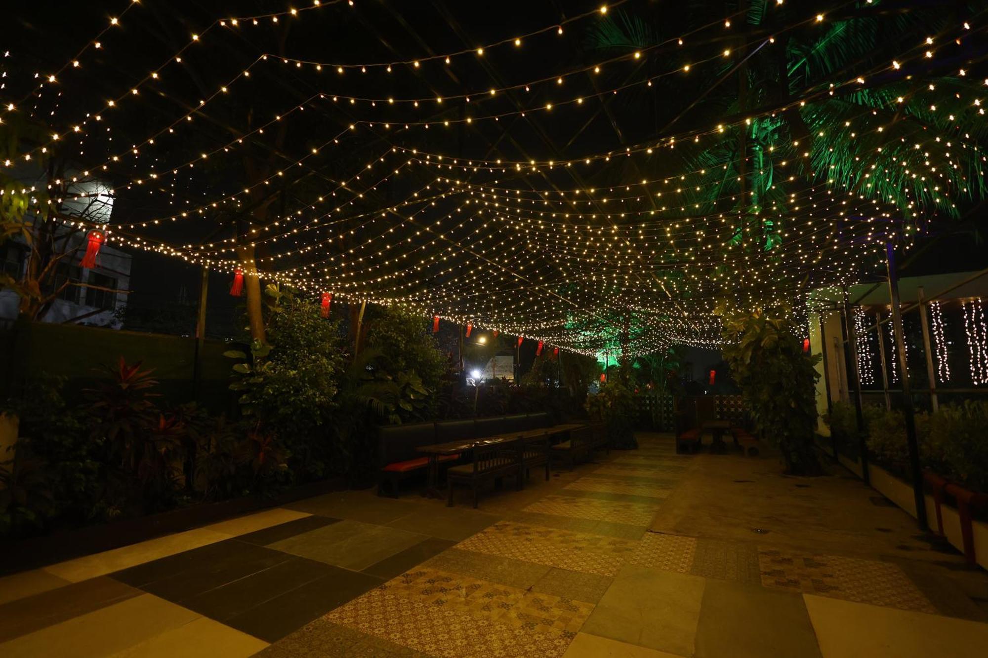 Quaint Suites Hotel & Banquet Mumbai Exterior photo